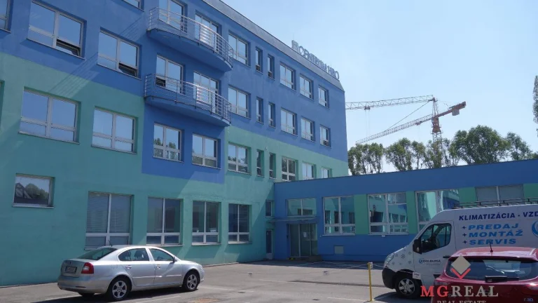 Kancelárske celky aj samostatné kancelárie, 30m2, 40m2, vlas