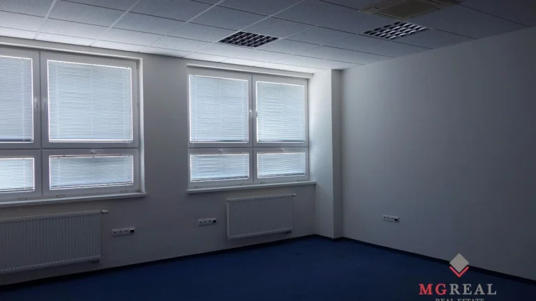 Malé kancelárie, 14m2, výborná poloha, Ružinov, Hraničná