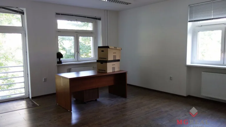 Dvojkancelária 57m2, v širšom centre Bratislavy, parkovanie,