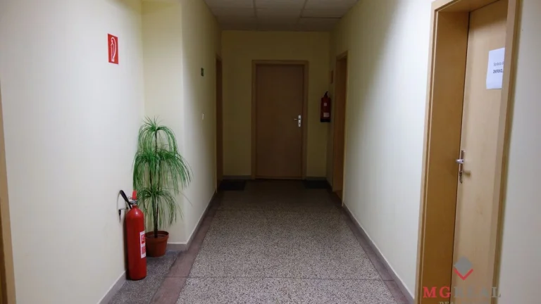 Menšie kancelárie v širšom centre mesta, 27m2, 44m2, Ružinov