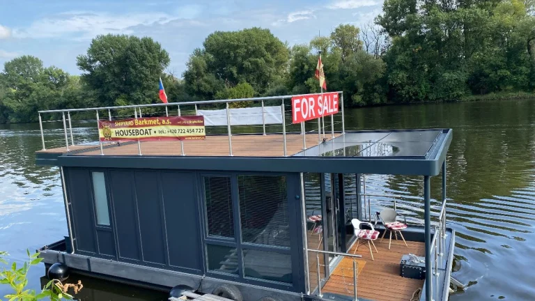 Smart hausbót PALLAS 9m/ houseboat na prodej