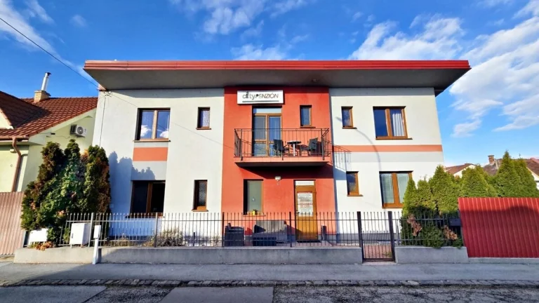 10-izb. Penzión pri Centre / Rodinný dom 380 m² / Domčeková