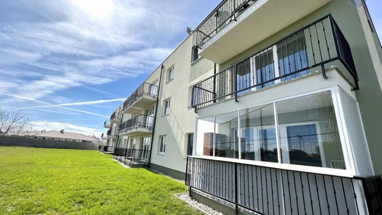 PREDAJ: 3 IZBOVÝ ZARIADENÝ BYT, NOVOSTAVBA - DUNAJSKÁ STREA,