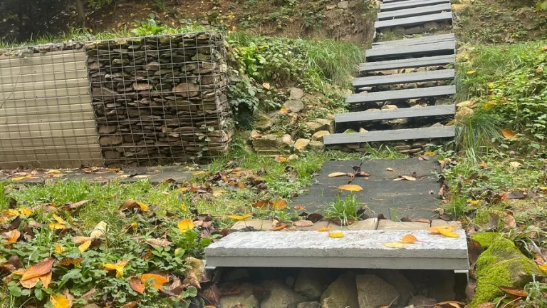 Záhrada s chatkou Bratislava/Lamač - oblasť Zlatá Hora