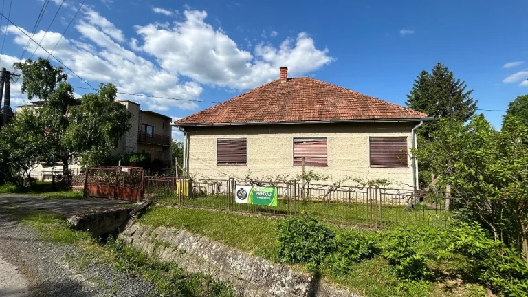 VÝHODNÁ PONUKA - Rodinný dom v obci Nenince