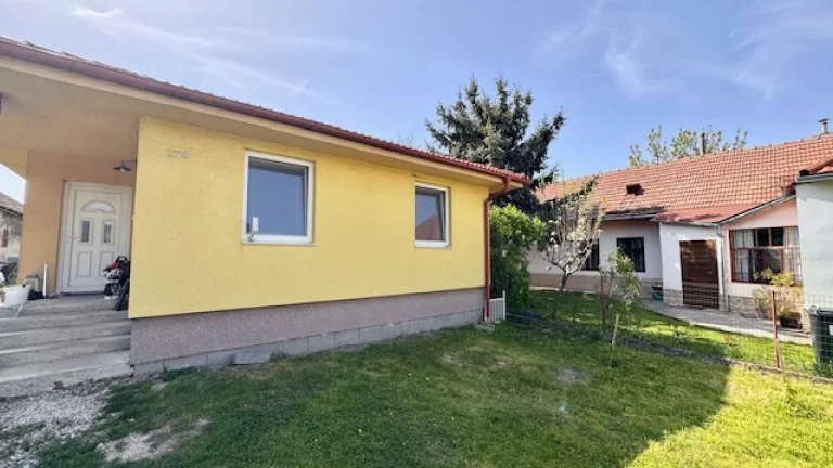 Na predaj útulný rodinný dom Vráble /4 km/