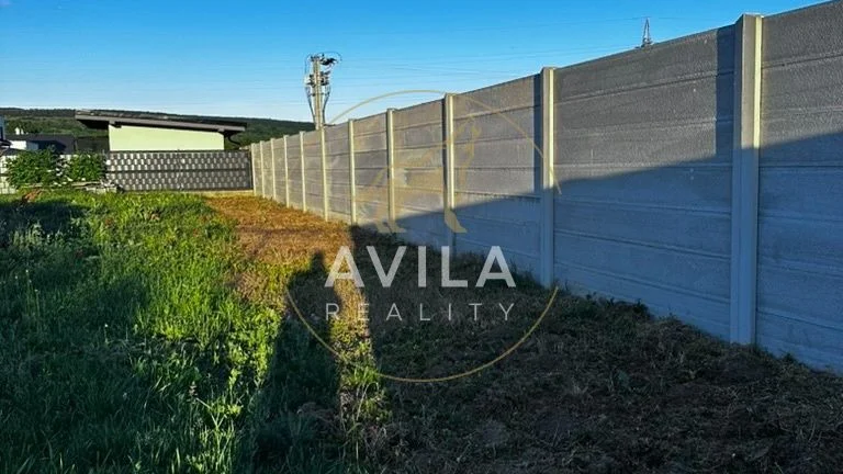 NA PREDAJ: kompletný stavebný pozemok 730m2 - Madunice
