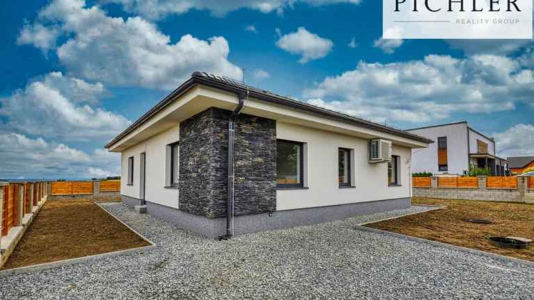 Prodej, rodinný dům 4+kk, pozemek 628m2, Tlučná u Plzně