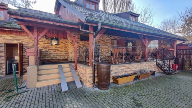 Prodej obchodního objektu, 200 m², Karviná, ul. Majakovského