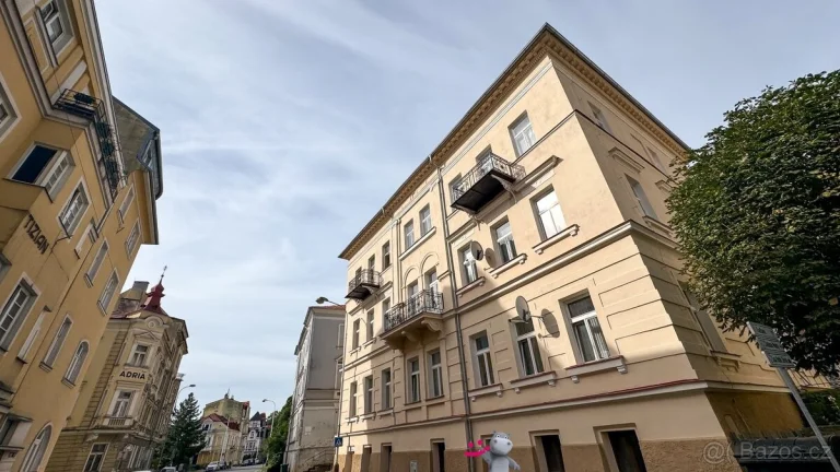 Prodej bytu 3+1 s balkonem a šatnou, 95 m2 - Mariánské Lázně