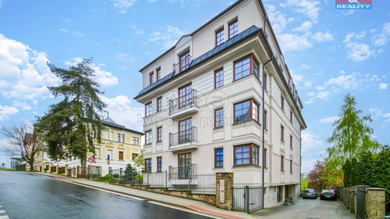 Prodej bytového domu, 895 m², Karlovy Vary, ul. Rumunská