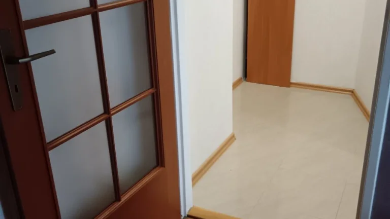 1IZB S BALKONOM BLIZKO CENTRA ZAČIATOK RASTISLAVOVEJ