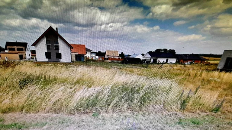 Skvělý stavební pozemek, Višňová u Dobříše