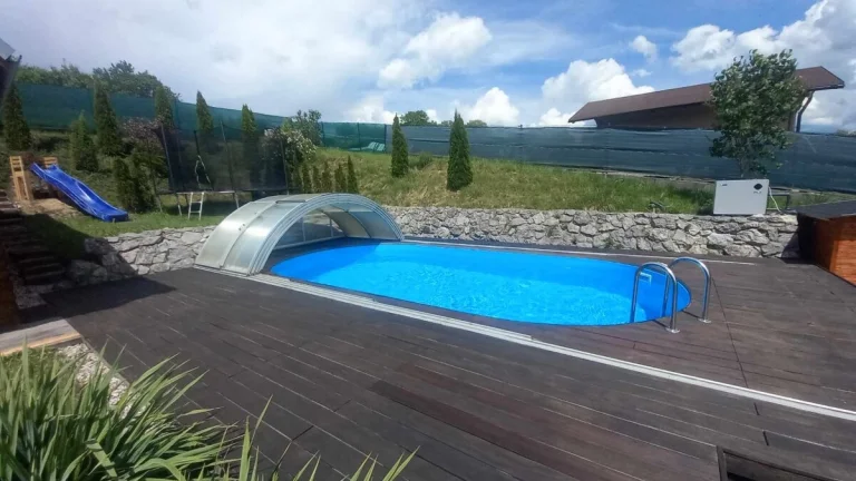 Dom s bazénom, dvojgarážou, veľkou terasou pri Žiline
