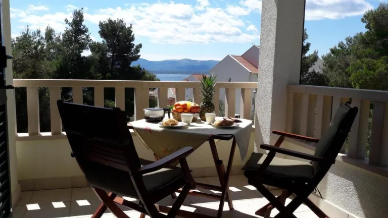 ☀Brač(HR)-Kompletne zariadený 2 izbový apartmán s výhľadom