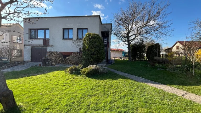 Prodej rodinného domu 4+1 s garáží a pozemkem, Pustá Polom