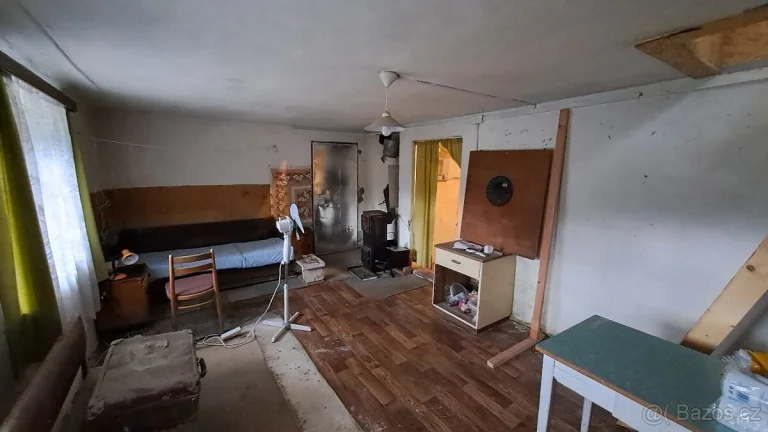 Pronájem 5 místností s garáží a velkým pozemkem u Frýdlantu