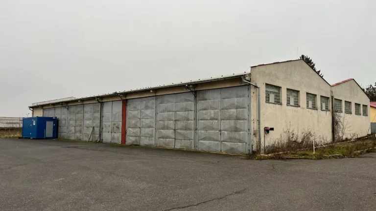 Pronájem skladu 970 m2 - Litoměřice