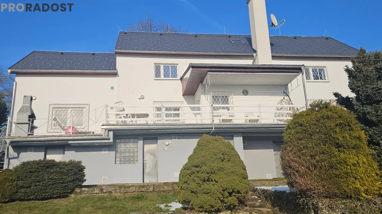 Mezná, Prodej Rodinného domu s apartmánem 310m2, pozemek 219