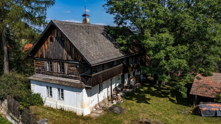 Skalsko, prodej roubenky o zast. pl. 135 m2 na pozemcích 3.