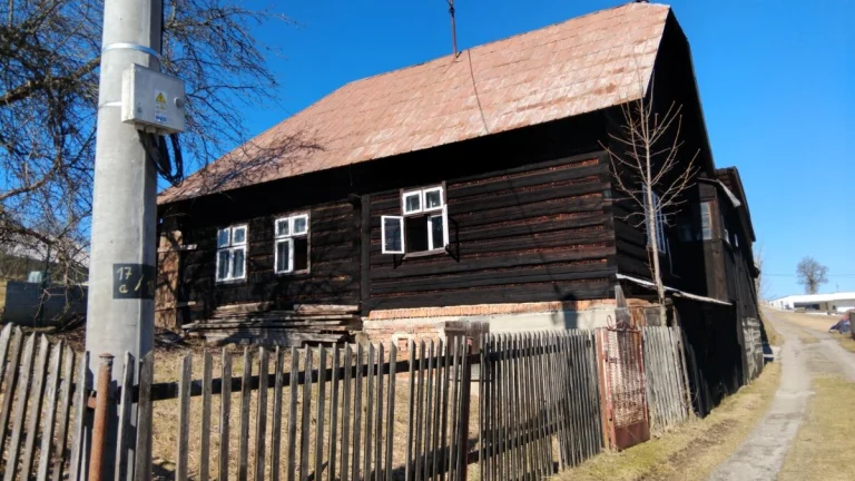 Predám drevenicu na rekonštrukciu.Staškov.SR