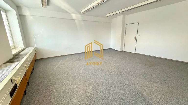 NA PRENÁJOM KANCELÁRIA (33m2) V CENTRE MESTA SENICA