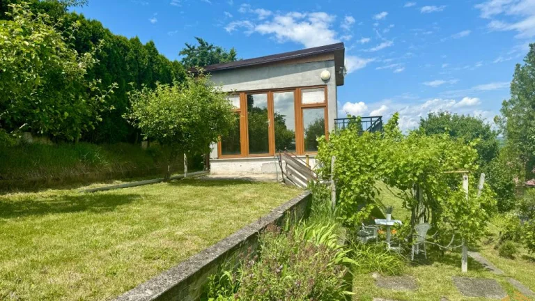 ZÁHRADNÁ CHATA - POZEMOK 513 m2, ZO KUNOV I, SENICA