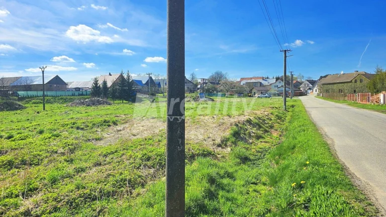 Prodej stavebního pozemku, Lhotka, ev.č. 02125