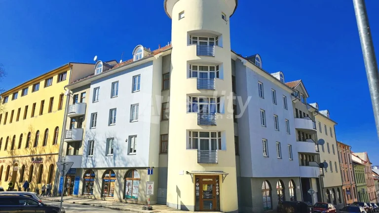 Prodej bytu 2+kk s garážovým dvojstáním, Jihlava, Srázná