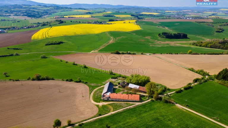 Prodej zemědělského objektu v Mrákově