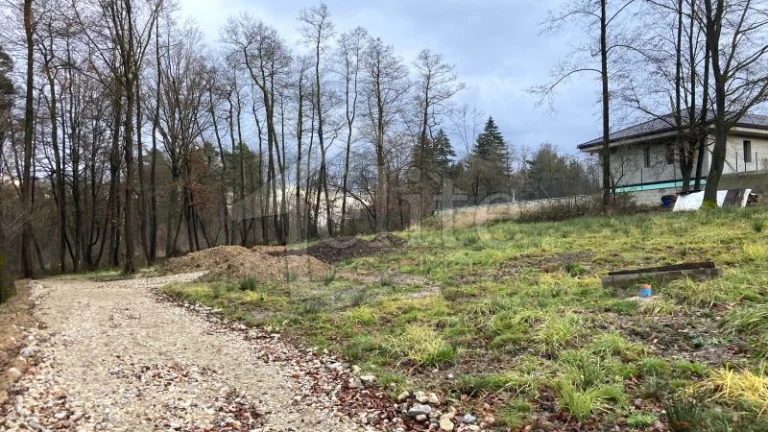 Predaj, Pozemok/Stavebný pozemok (RE01021324)