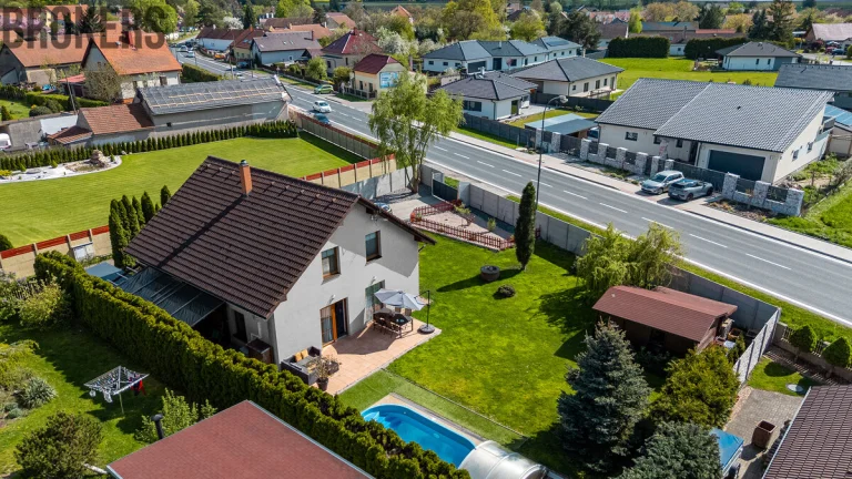 Prodej rodinného domu 6+kk, pozemek 956 m2, Kovanice