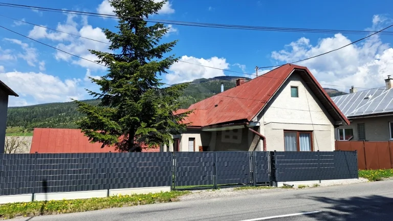 Kompaktný útulný domček na okamžité užívanie Telgárt