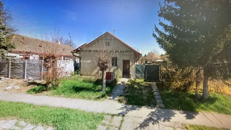 Na predaj rodinný dom s veľkým pozemkom a možnou ďalšou inve