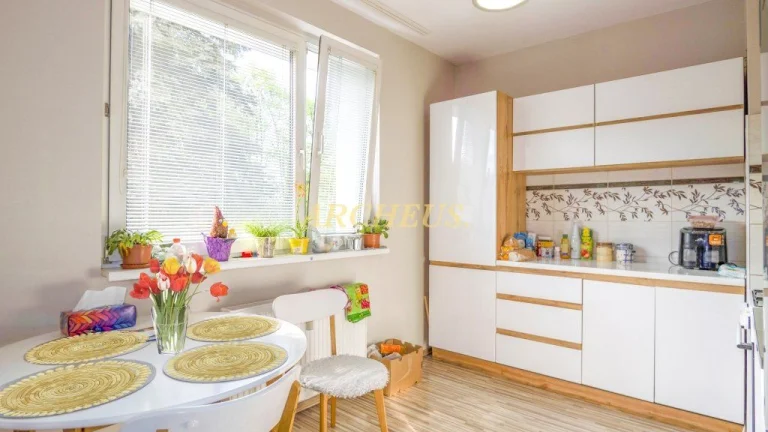 NA PREDAJ, 3 IZBOVÝ BYT, 67m2, ARM. GEN. SVOBODU, PREŠOV