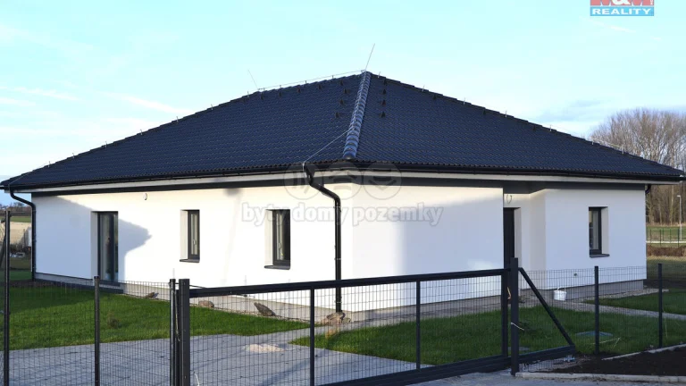 Prodej domu-bungalov, 5+kk, zahrada, Jiřice u Kostelce n/L.