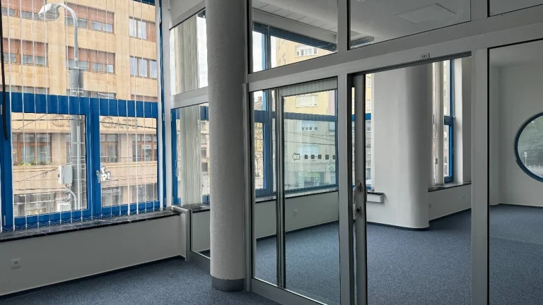 PRENÁJOM kancelárie - Štúrova ulica, BA I 65 m2