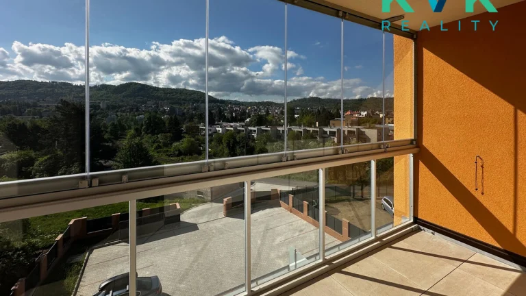 Byt 3+kk po kompletní rekonstrukci k pronájmu, Karlovy Vary