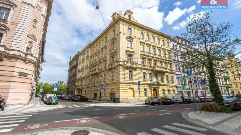 Podnájem kanceláří s balkónem, 55 m², Praha, ul. Malátova
