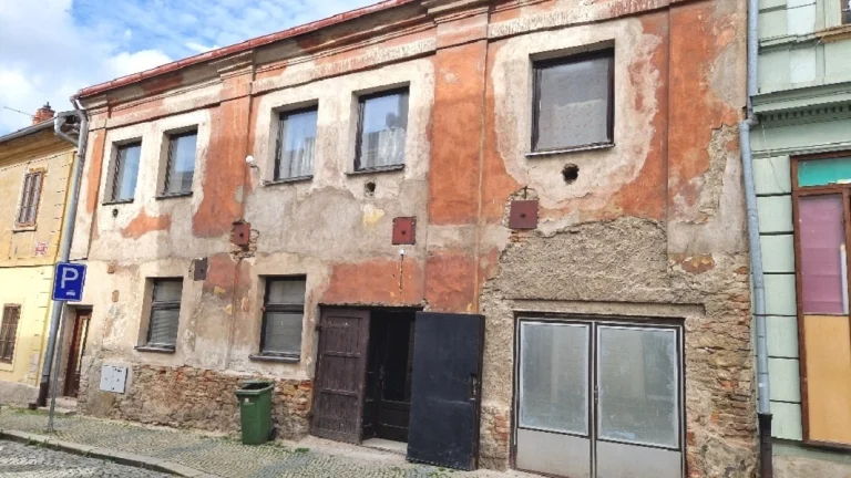 RD s dvěma prodejnami v centru Kutné Hory.