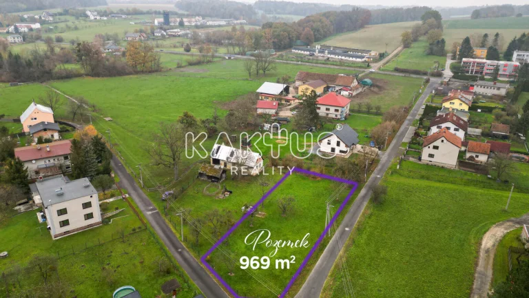 Prodej stavebního pozemku o výměře 969m2, ulice Hůrská, Star