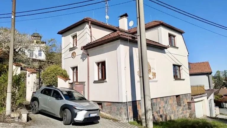 Rodinný dům k pronájmu 202 m2, pozemek 660 m2, Mnichovice
