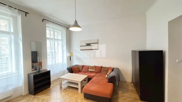 Pronájem bytu 2+kk, 45 m2, cihla, zařízený, Praha 1 - Nové M