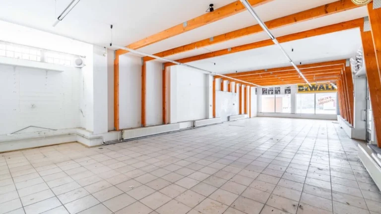 PREDAJ obchodného priestoru v srdci Dúbravky