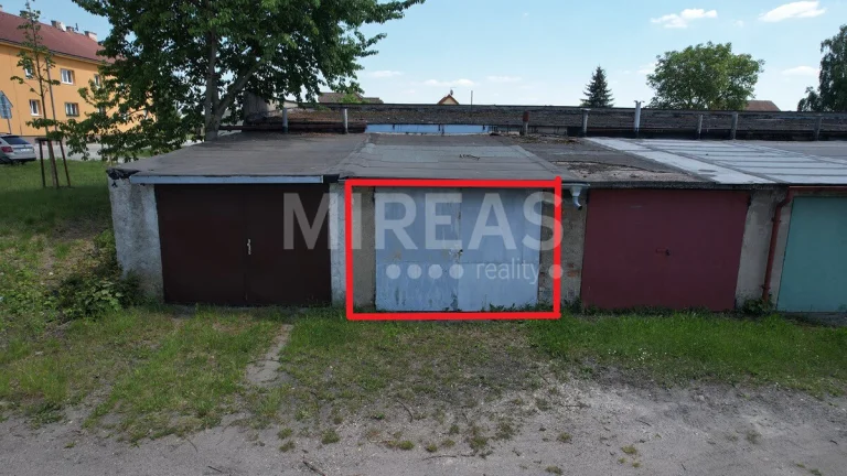 Milovice, prodej zděné řadové garáže 22 m2, okr. Nymburk