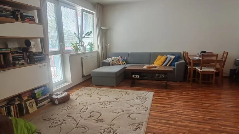 3 - izbový byt s dvoma balkónmi v centre mesta Malacky rezer