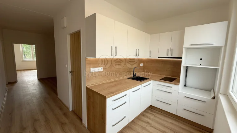 Pronájem bytu 2+1, 65 m², Louny, ul. Kpt. Nálepky