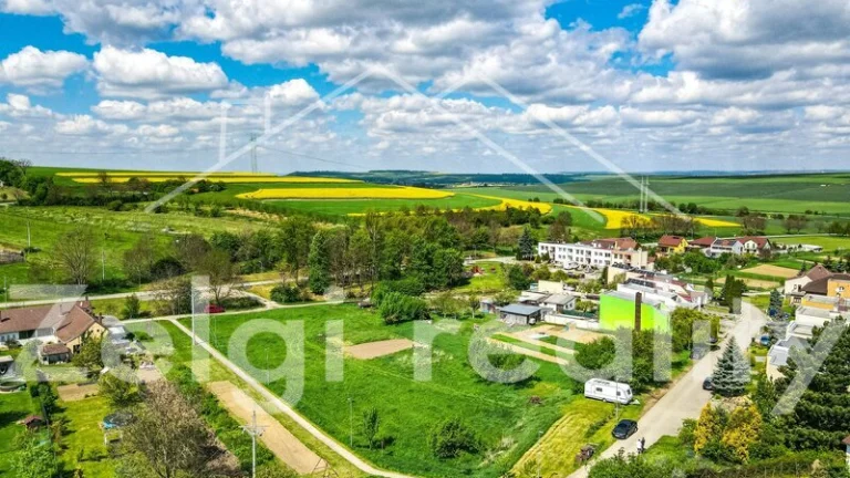 Milešovice: prodej stavební investiční pozemky 1828m2