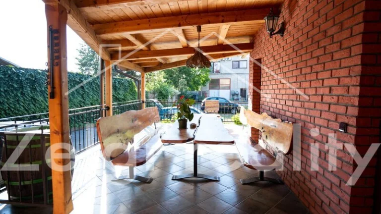Rohatec Prodej penzionu, 10 apartmánů
