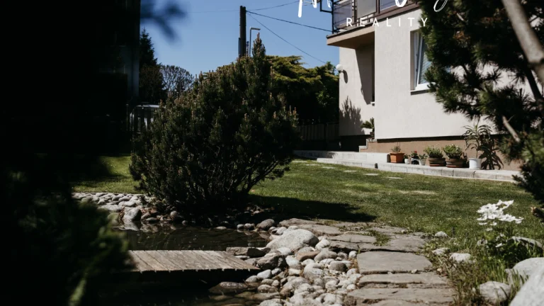 Na predaj rodinný dom Kapušany situovaný v pokojnej lokalite